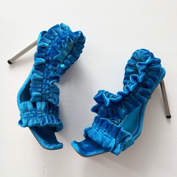 Off-White Shoes - Off White allen curtain velvet ruffle sandals